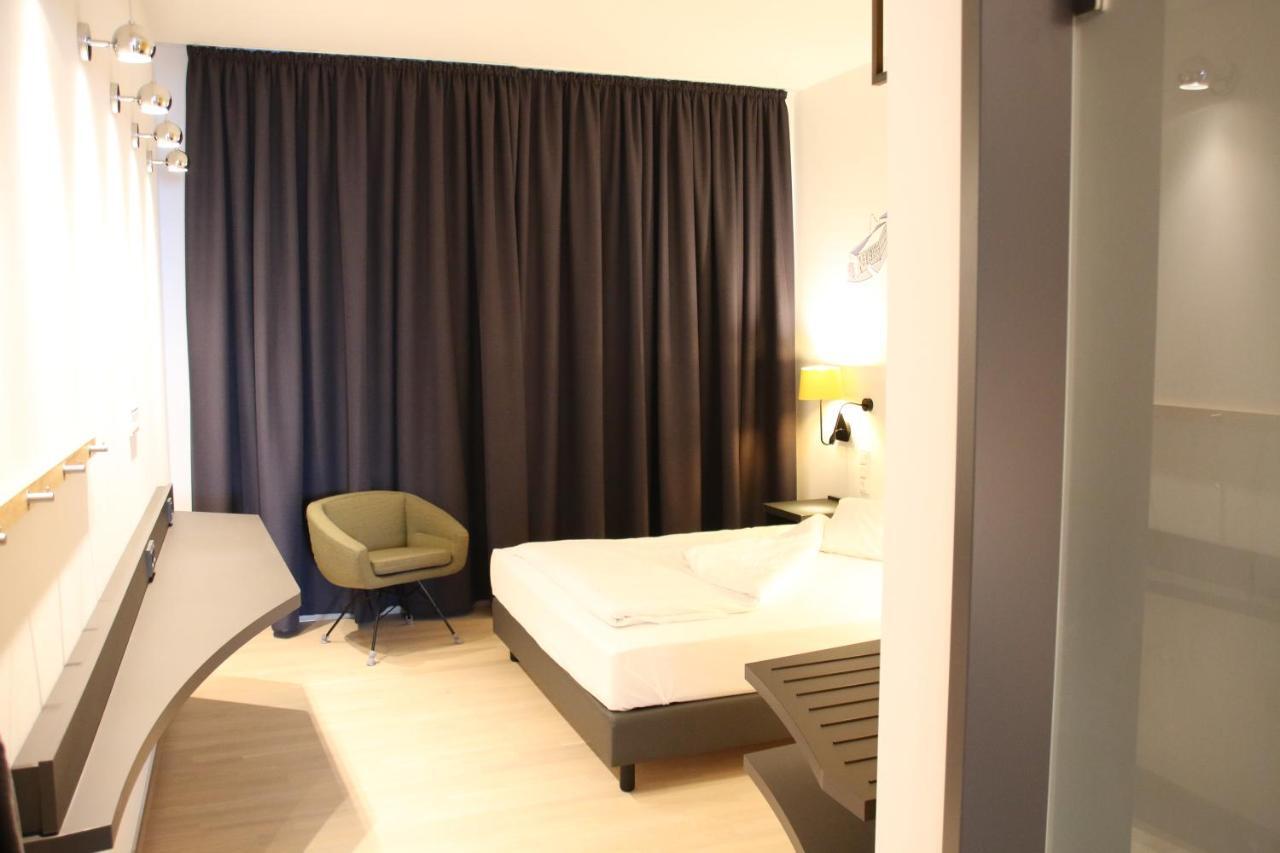 Hotel Im Leskanpark Cologne Luaran gambar